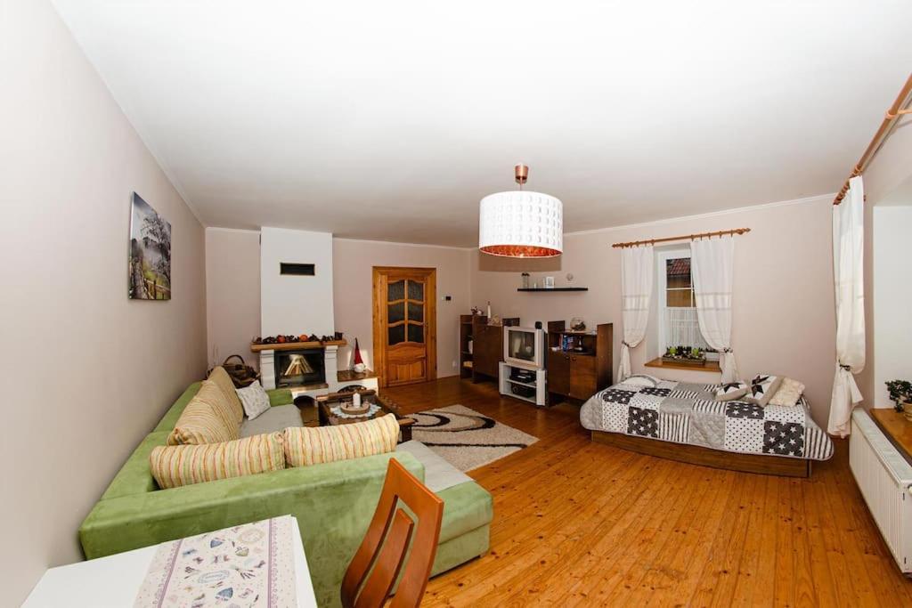 Žltý domček - Apartmán Švábovce Exteriér fotografie