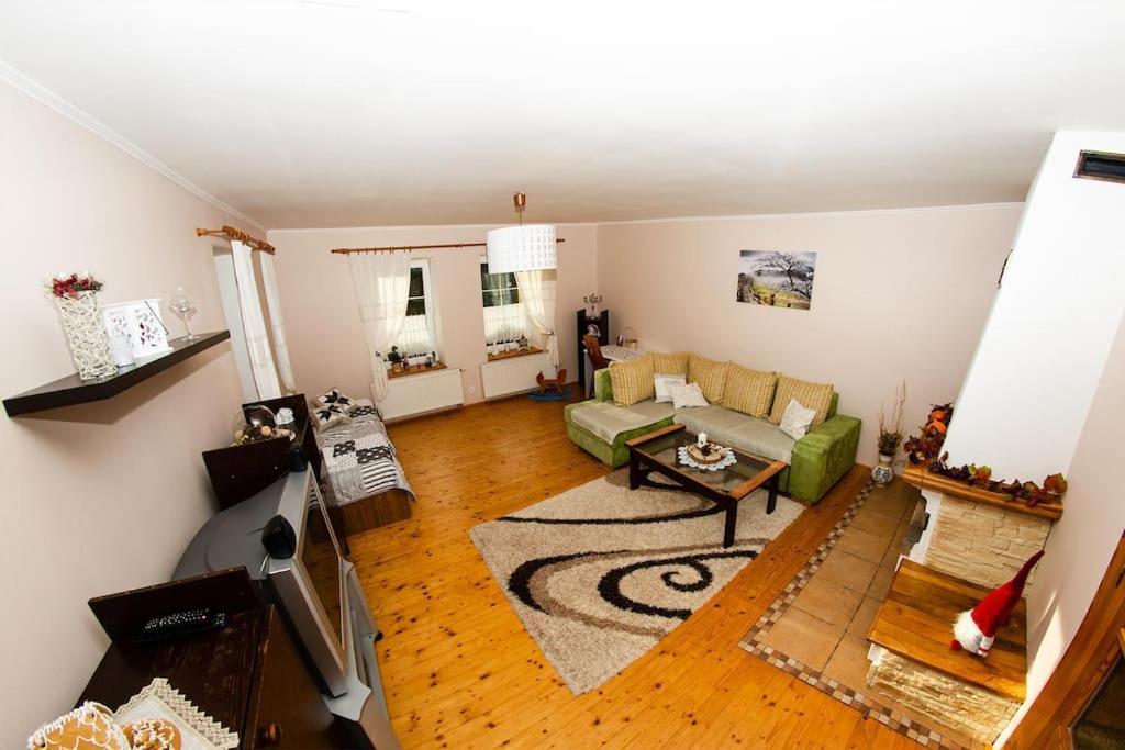 Žltý domček - Apartmán Švábovce Exteriér fotografie